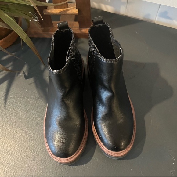 Jellypop, Black And Glittery Chelsea Ankle Boots Girls Size 12 - Picture 6 of 8